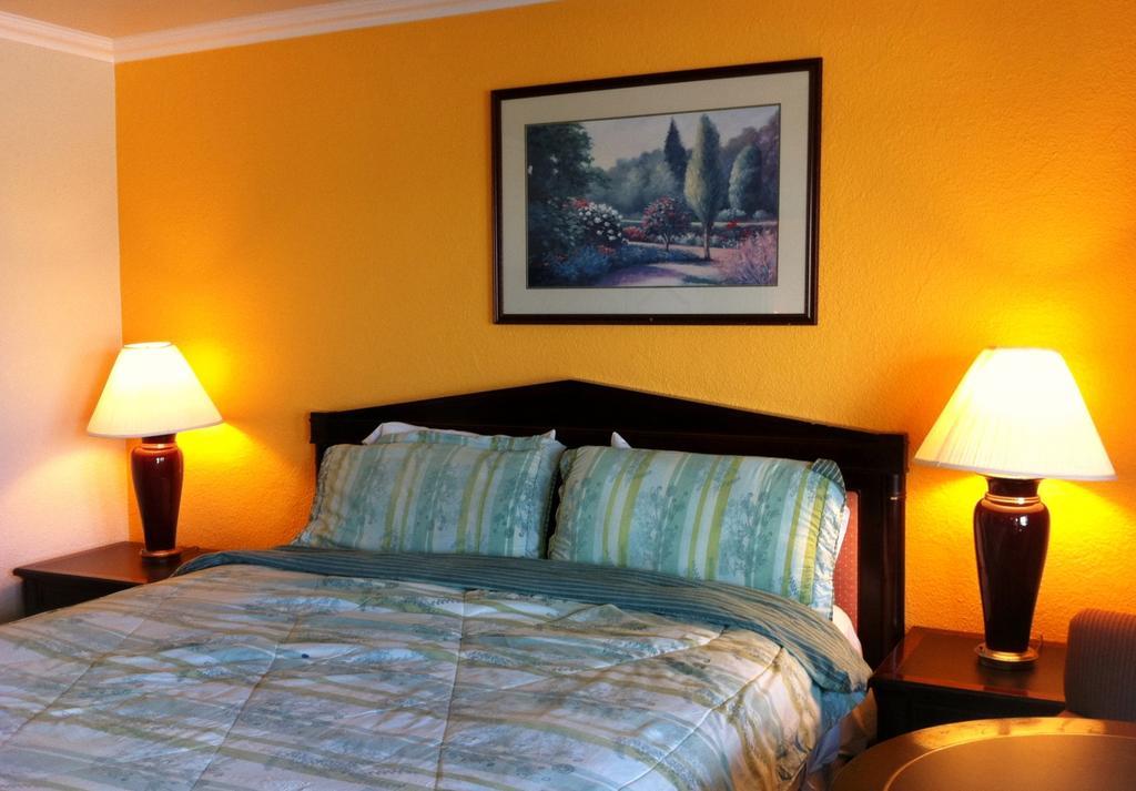 Holiday Motel - Fresno Chambre photo